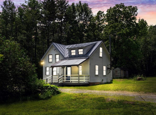 499 Augusta Road, Belgrade, ME 04917