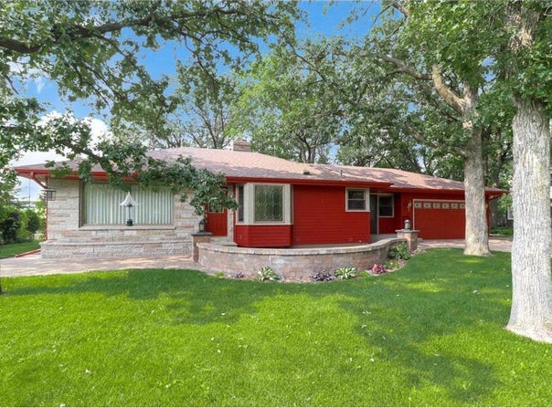 32827 River Oaks Lane, Saint Cloud, MN 56303