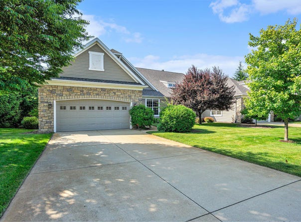8842 Oakland Hills Circle, Portage, MI 49024