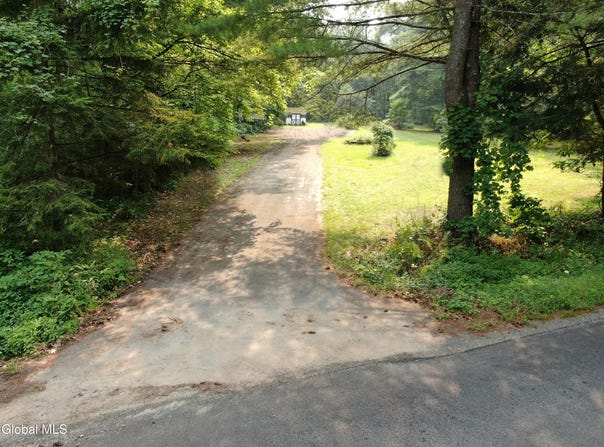228 Smith Road, Perth, NY 12010