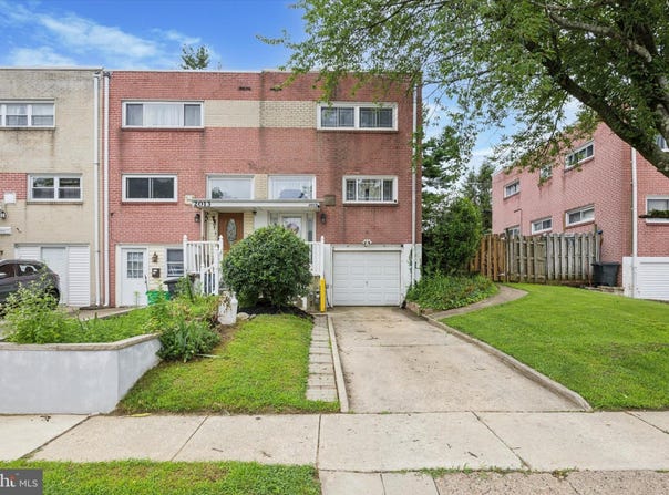 2015 RAVENWOOD ROAD, FOLCROFT, PA 19032