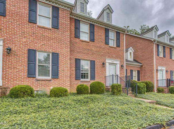 817 Northeast Wayne Ave Avenue, Abingdon, VA 24210