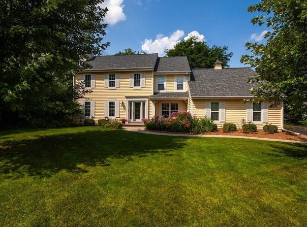 N31w23244 Green Rd, Pewaukee, WI 53072