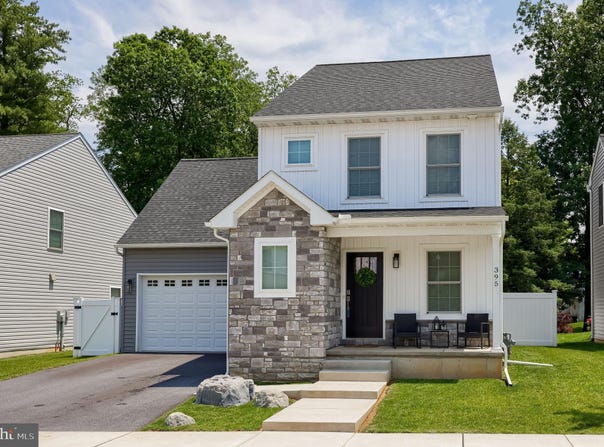 395 HENSLEY STREET, LITITZ, PA 17543