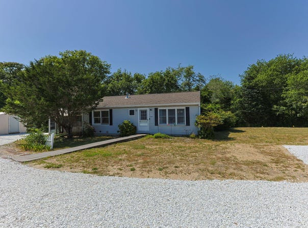 164 Pleasant Lake Avenue, Harwich, MA 02645