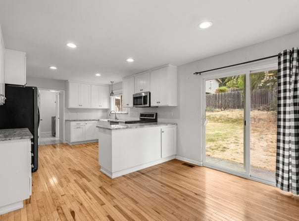 1332 NW Highland Avenue, Grants Pass, OR 97526