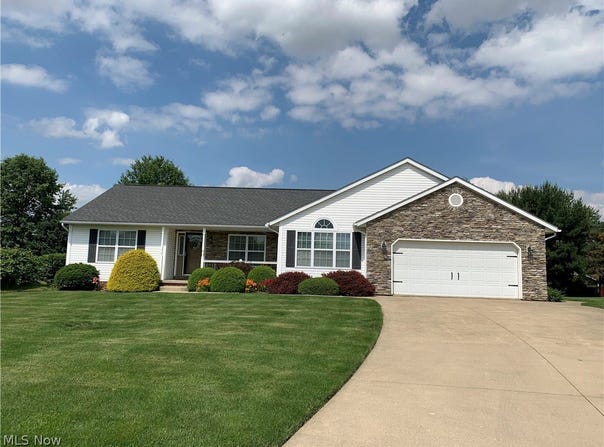 2379 Deer Creek Circle, Orrville, OH 44667