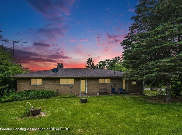 13433 S Grange Road, Eagle, MI 48822