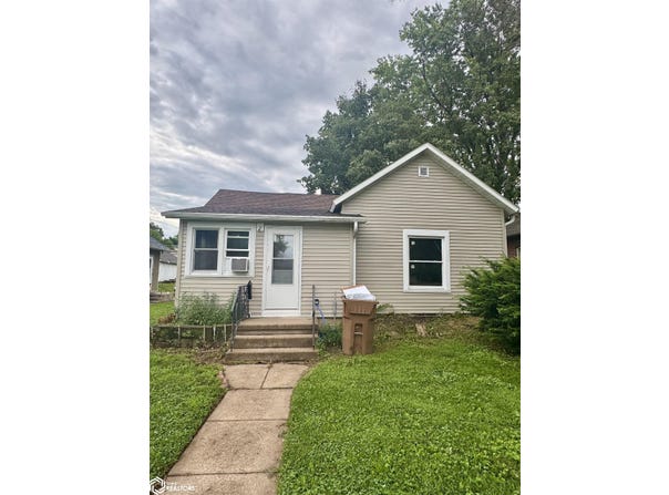512 1st Avenue, Audubon, IA 50025