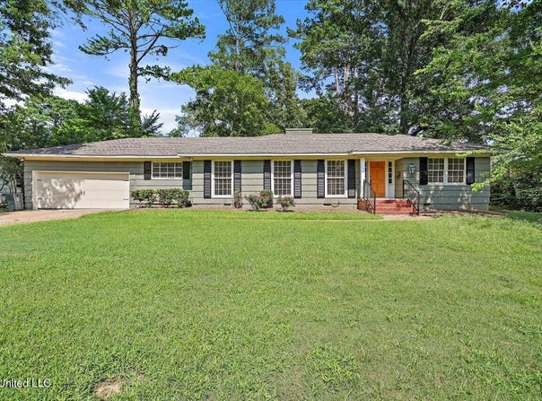 3958 Eastline Drive, Jackson, MS 39211