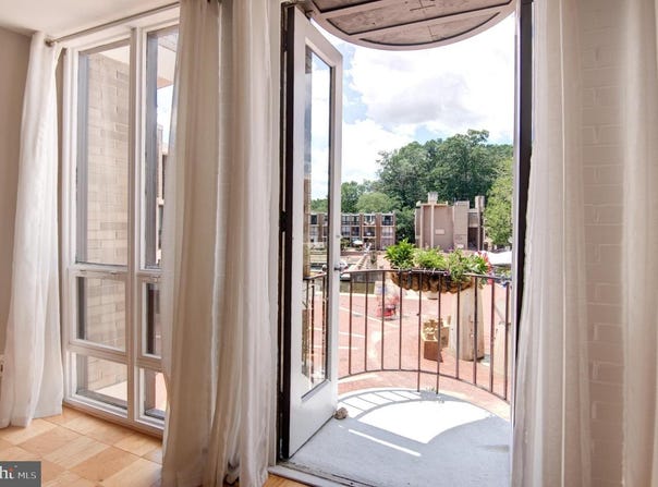 1642 CHIMNEY HOUSE RD, RESTON, VA 20190