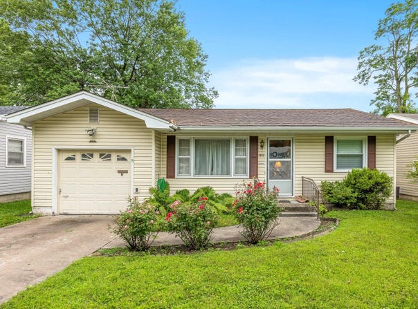 1456 E Lindberg Street, Springfield, MO 65804