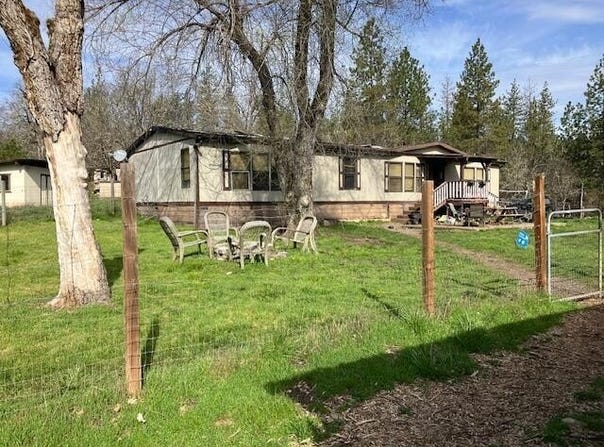 5845 Rhodes Lane, Eagle Point, OR 97524