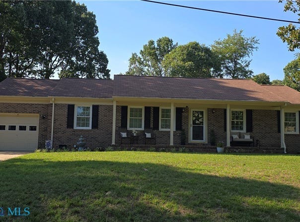 1709 Pine Tree Drive, Gloucester Point, VA 23062