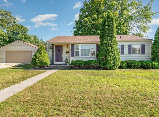 1210 South Drive, Mt Pleasant, MI 48858