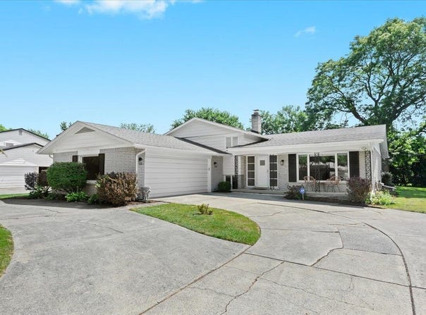 18661 Middlesex Avenue, Lathrup Village, MI 48076