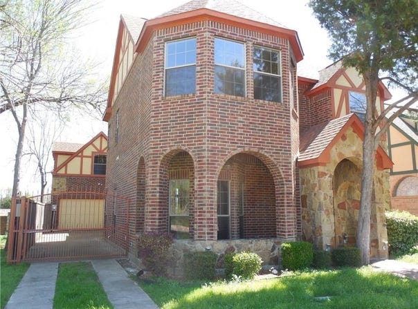 504 Phillip Drive, Cedar Hill, TX 75104