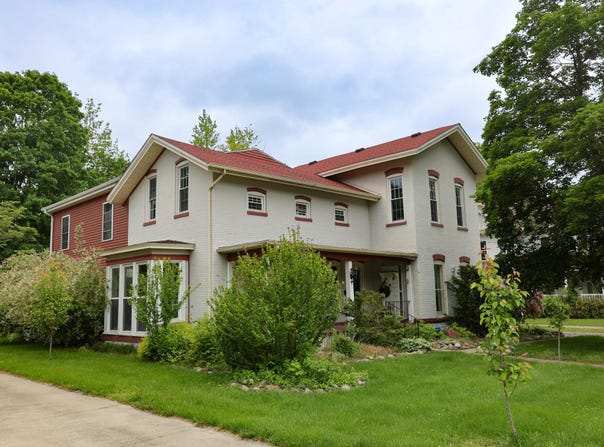 317 Evans Street, Jonesville, MI 49250