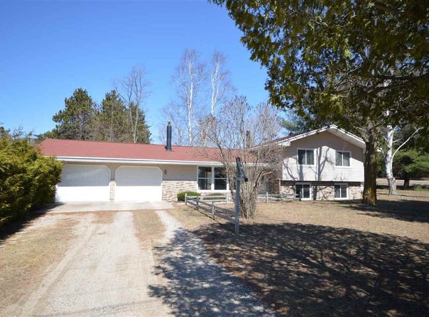 1113 Wheeler, Boyne City, MI 49712