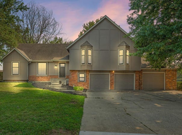 3111 SE Pisces AVE, Topeka, KS 66605