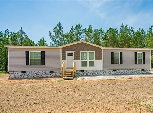 680 Railroad Street, Daisy, GA 30423