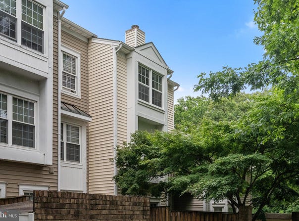 6028 CHESTNUT HOLLOW COURT, CENTREVILLE, VA 20121