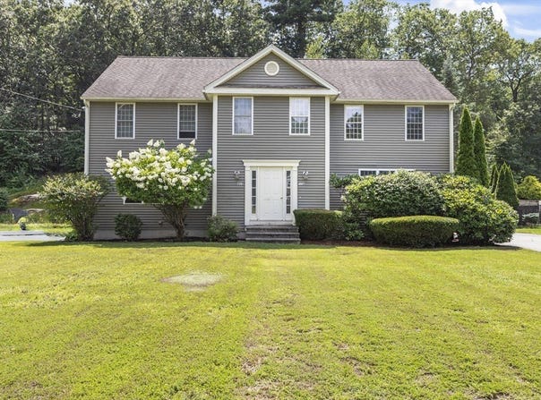 451 Ne Main St, Douglas, MA 01516