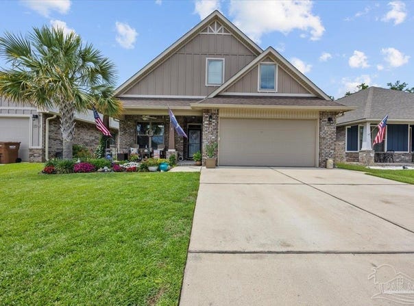 3920 Shady Grove Dr, Pace, FL 32571