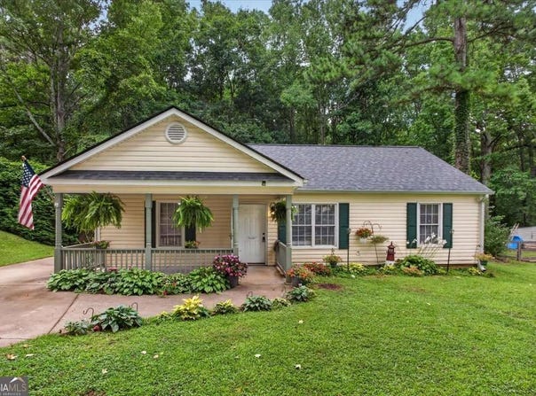 129 Whispering Pine Lane NE, White, GA 30184