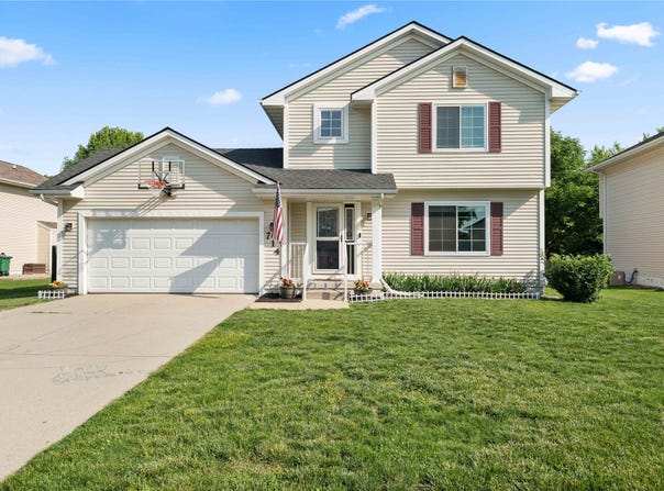 714 NE Michael Court, Ankeny, IA 50021
