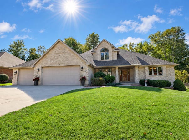 2879 SWEETFERN Drive, GREEN BAY, WI 54313