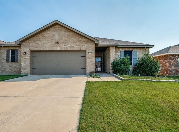 404 Gypsum Lane, Glenn Heights, TX 75154