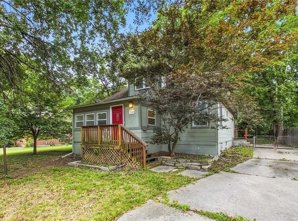 7740 Madison Avenue, Kansas City, MO 64114