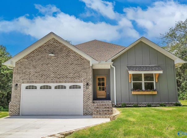 5902 Wyeth Mountain Road, Guntersville, AL 35976