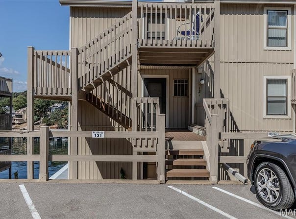 131 Indian Pointe, Lake Ozark, MO 65065