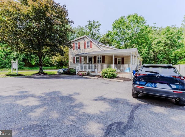 713 MONMOUTH ROAD, CHESTERFIELD, NJ 08515