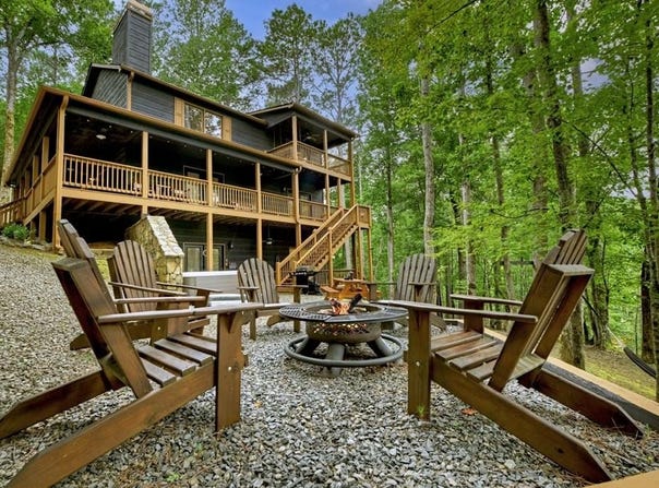 22 Kings Court, Ellijay, GA 30540