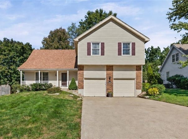 16218 W 143rd Terrace, Olathe, KS 66062