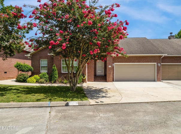 57 Riverview Drive, Oak Ridge, TN 37830