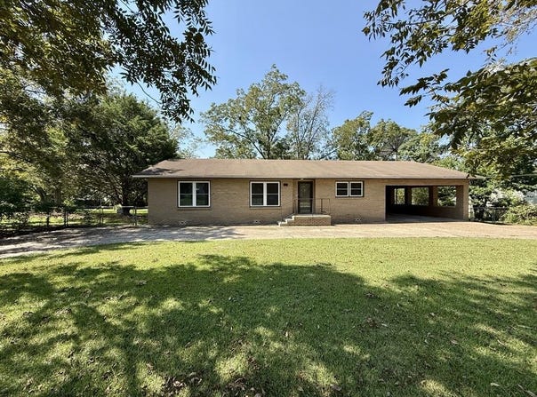 202 Pearl St, Dothan, AL 36301