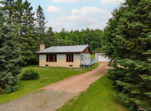 580 Gibbs City, Iron River, MI 49935