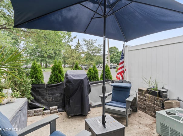 70 Madison Court, Tinton Falls, NJ 07712