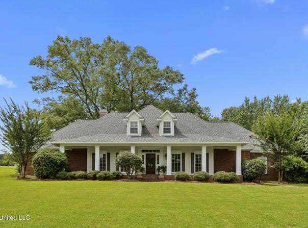 16 Greystone Drive, Madison, MS 39110