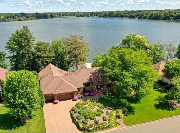 21273 Floral Bay Drive N, Forest Lake, MN 55025