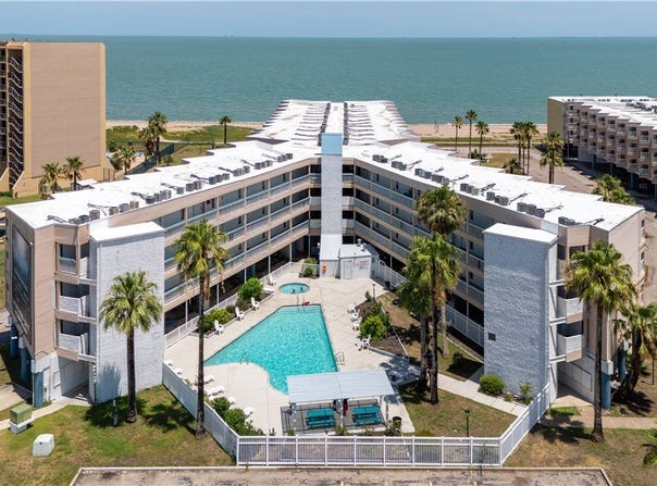 3938 Surfside Boulevard, Corpus Christi, TX 78402