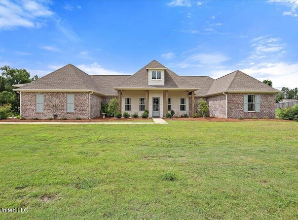 212 Lost Oak Lane, Brandon, MS 39047
