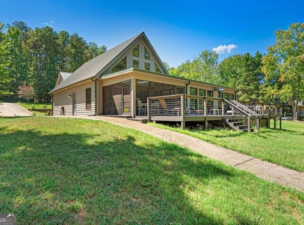 241 Grizzly Bear Lane, Hartwell, GA 30643