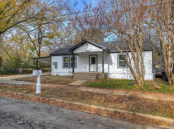 1422 W Austin Street, Paris, TX 75460