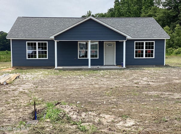216 Hc Powers Road, Wallace, NC 28466
