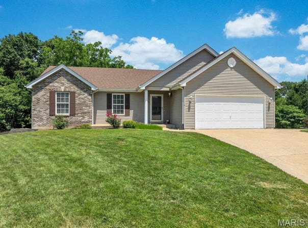 5 Royallbridge Court, O'Fallon, MO 63368